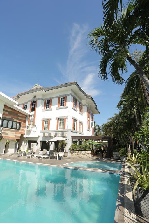 Villa Country Residence Surabaya Buitenkant foto