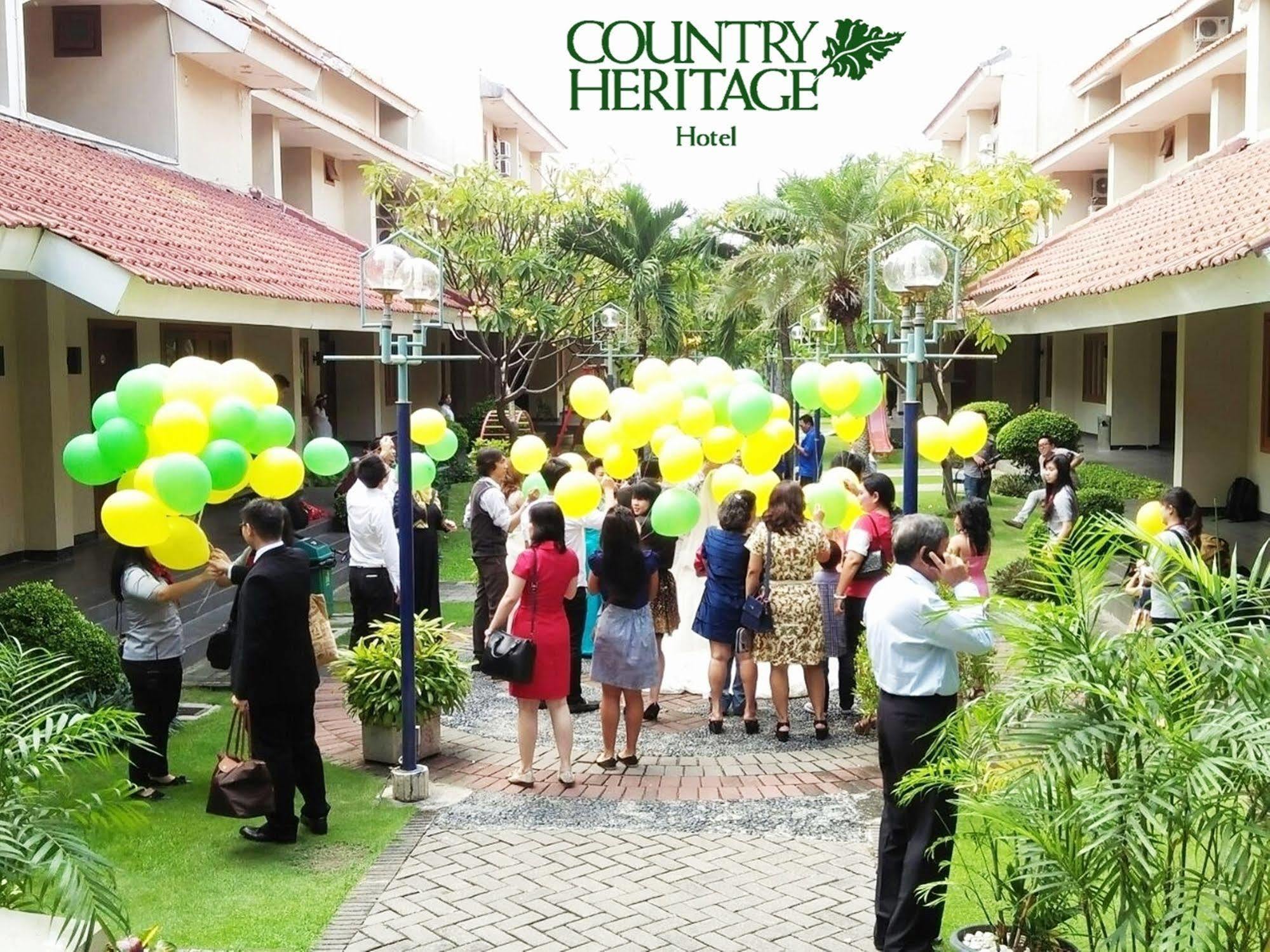 Villa Country Residence Surabaya Buitenkant foto