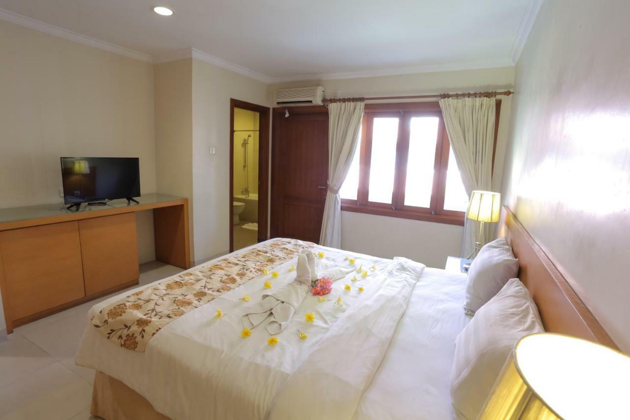 Villa Country Residence Surabaya Buitenkant foto