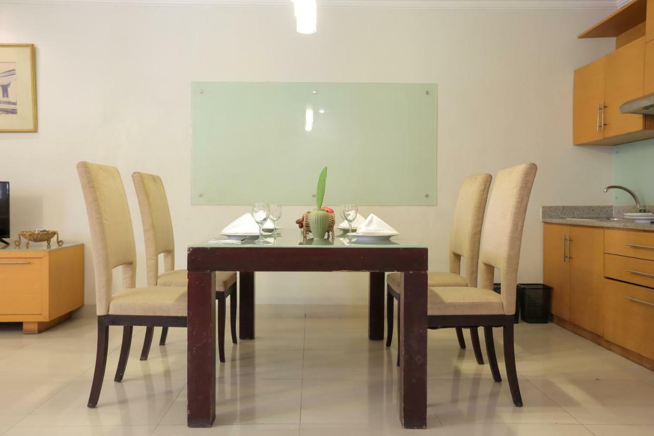 Villa Country Residence Surabaya Buitenkant foto