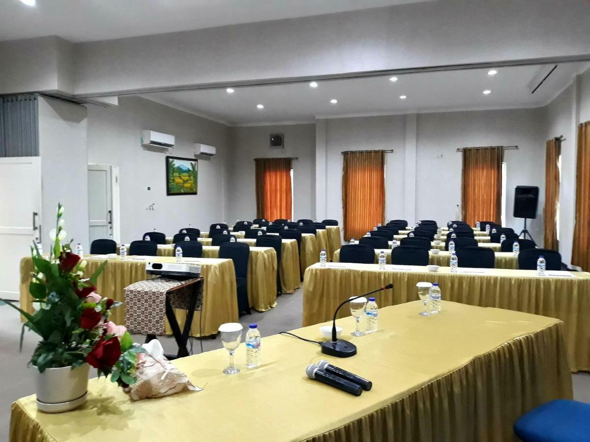 Villa Country Residence Surabaya Buitenkant foto